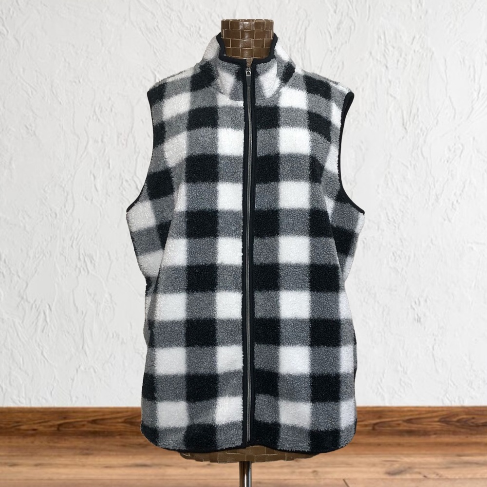 Vintage Northern Reflections Black & White Checkered Sherpa Vest